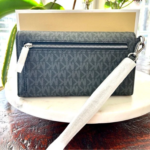 NWT Michael Kors Black Jetset Signature Logo Envelope Wristlet - Picture 9 of 13